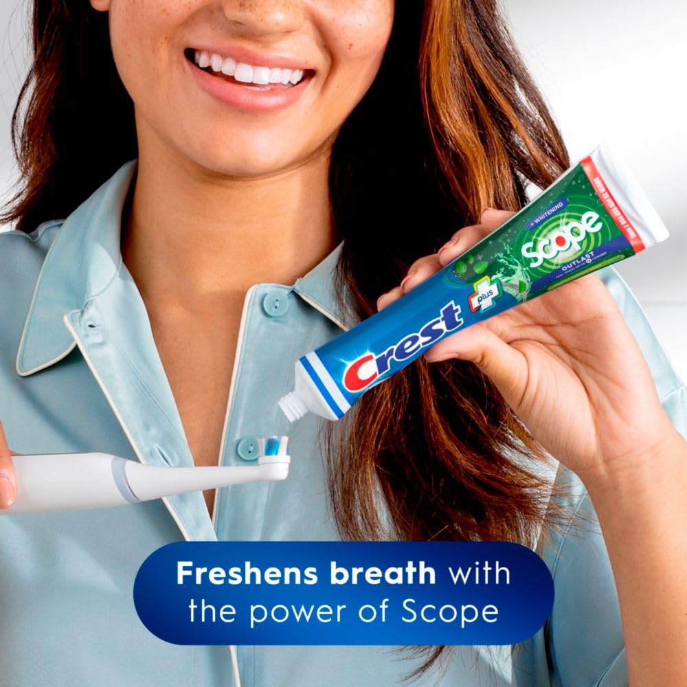 Crest Scope Outlast, aliento fresco que perdura frente a pastas comunes.
