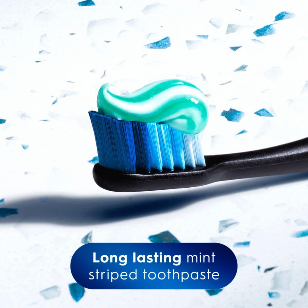 Crest pasta de dientes menta, elimina manchas superficiales para sonrisa más brillante.