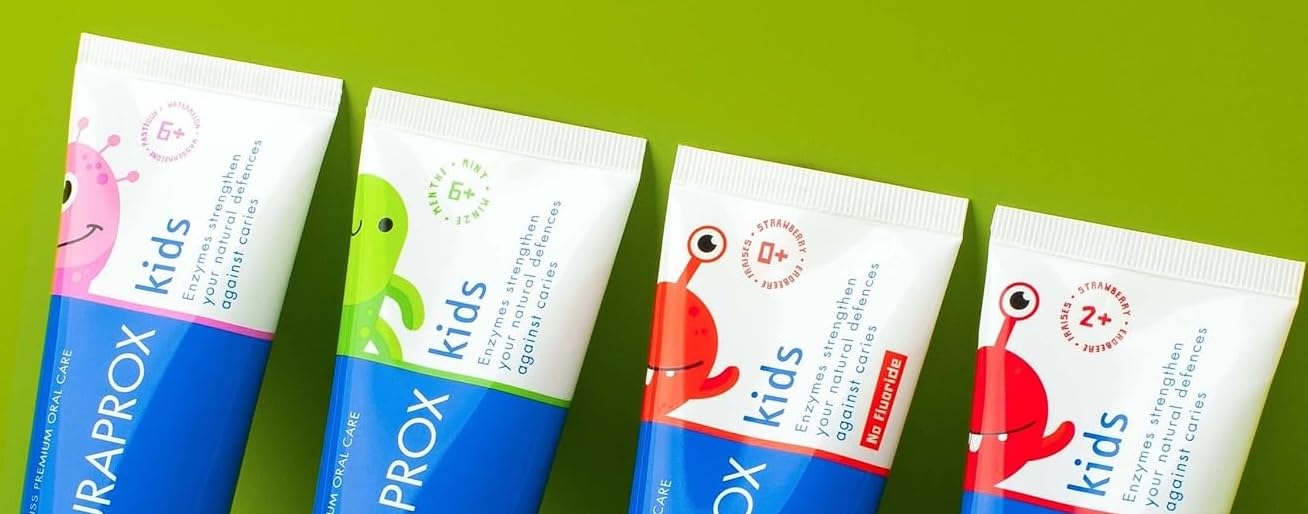 Curaprox Kids 1450, cepillado suave, sabor mentolado para niños