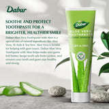 Dabur Aloe Vera Pasta Dental, tubo close-up, fórmula natural para dientes fuertes.