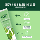 Textura cremosa de la pasta Dabur para cepillado suave