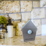 Dejama: diseño compacto tipo casita para un toque natural en cualquier espacio