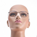 DOCTOR CO EYEWEAR compatible con lentes; llévalas a tu óptico.