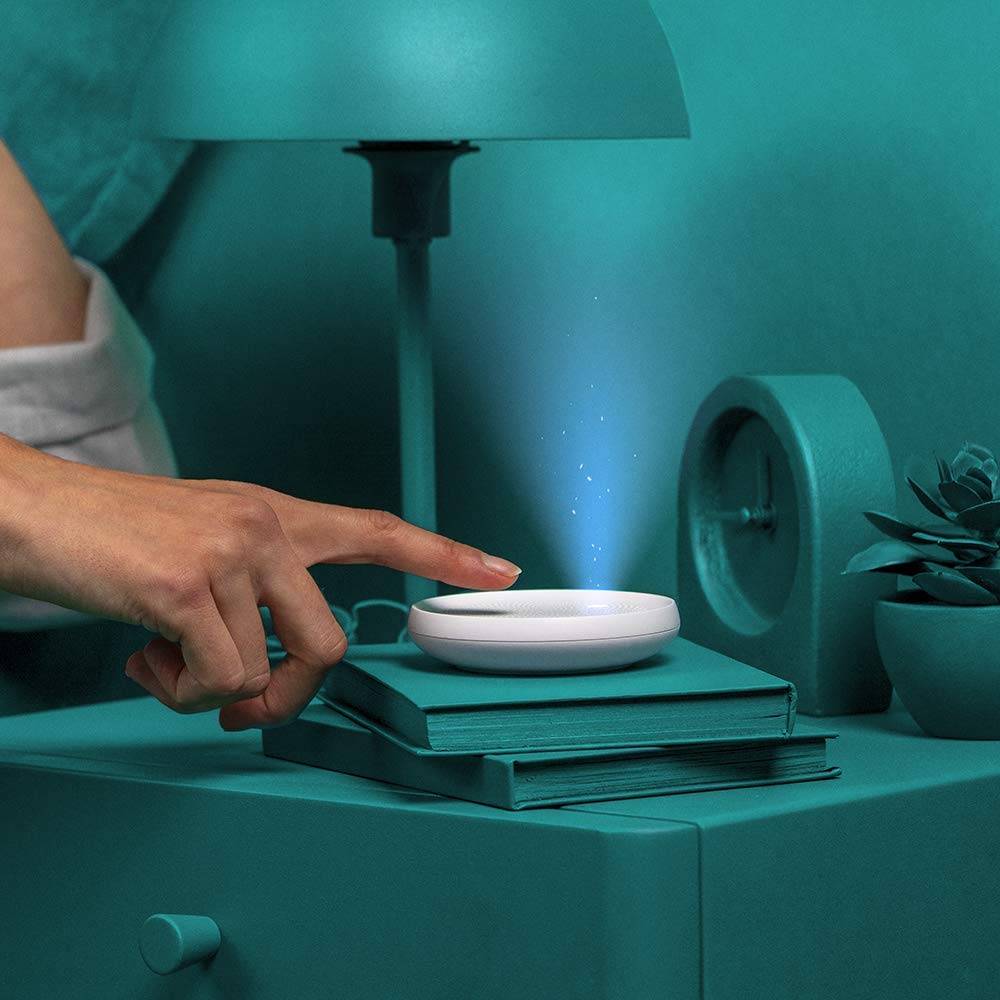 Diseno portatil sin cables de Dodow Plus para dormir donde estés.