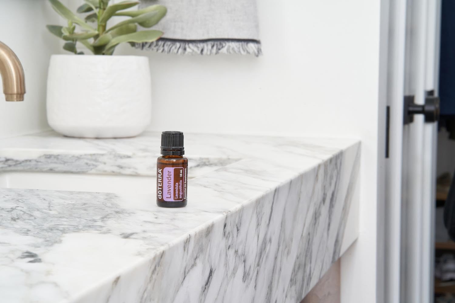 doTERRA Lavender: flor de lavanda evocando paz y tranquilidad en casa.