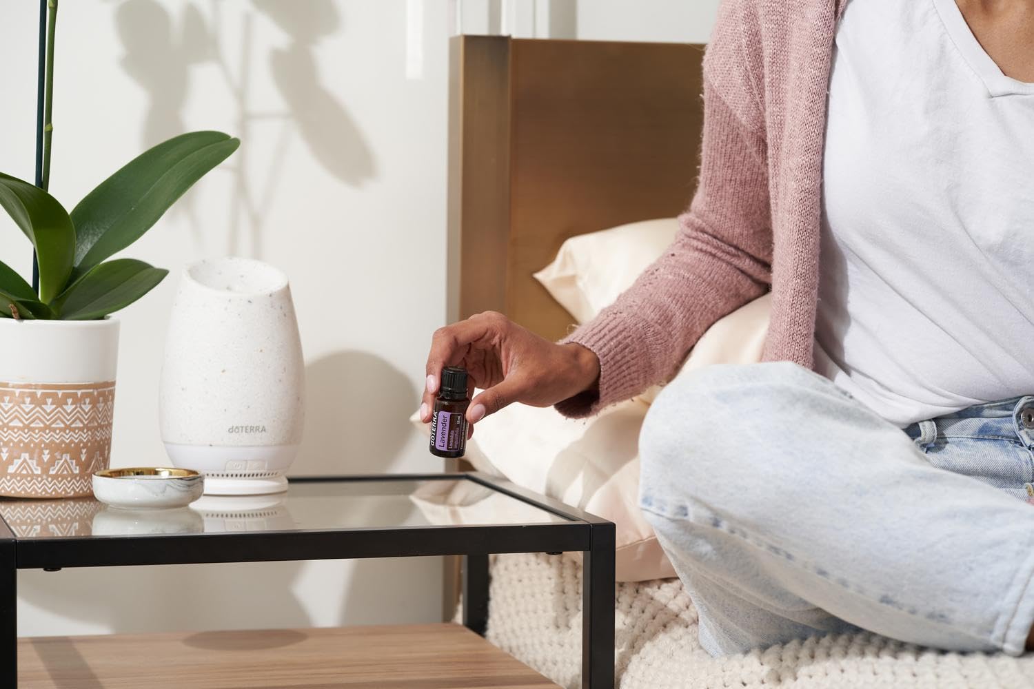 doTERRA Lavender: frasco de vidrio que mantiene la pureza para cuidado sensorial diario.