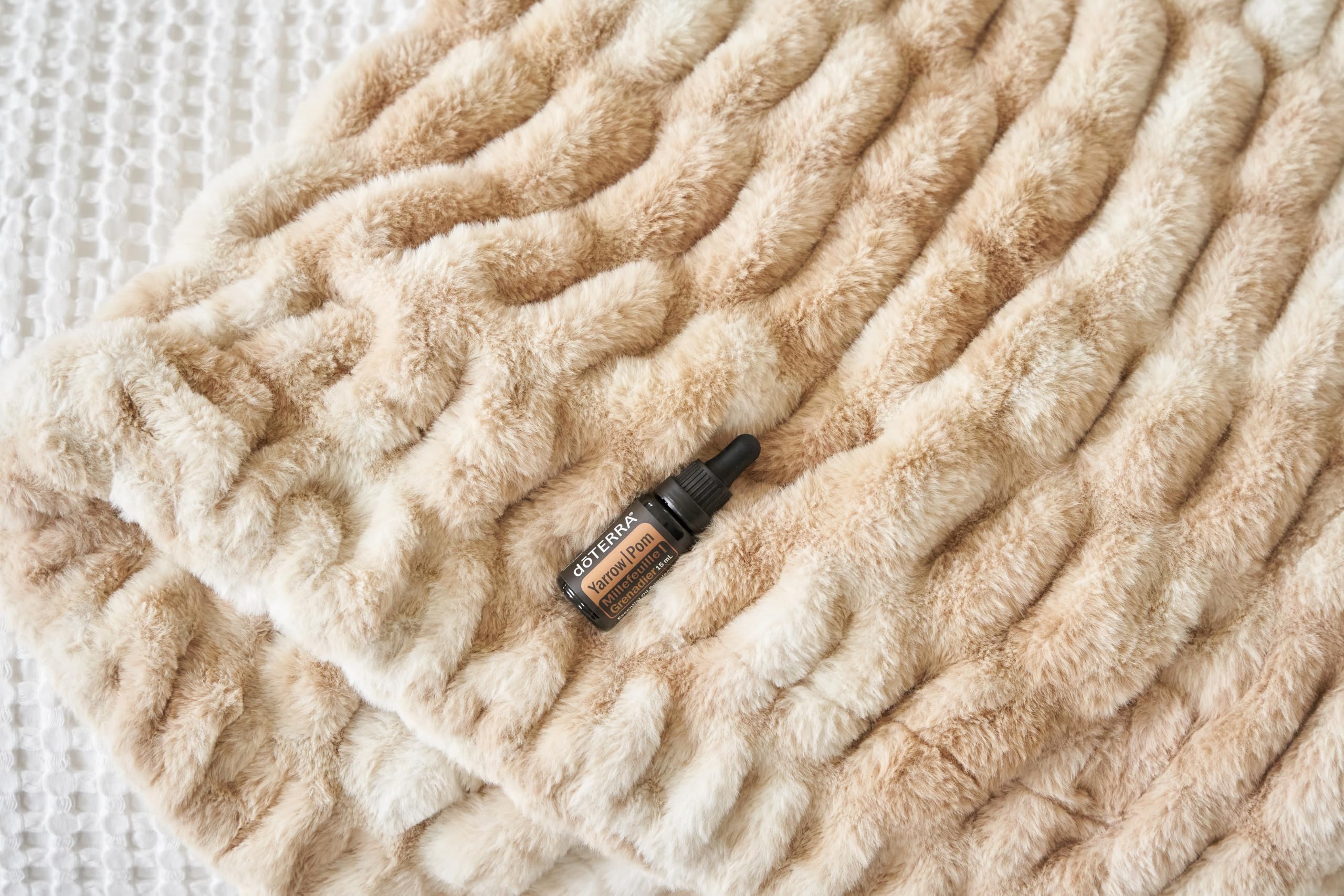 doTERRA Yarrow|Pom, aplicación tópica, ayuda a calmar y aportar luminosidad a la piel.