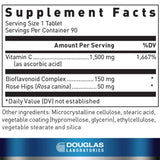 Primer plano de tabletas C-Max 1500 mg para uso diario suave