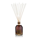 Dr. Vranjes Oud Nobile, tapon de corcho, difusor elegante para ambientes premium.
