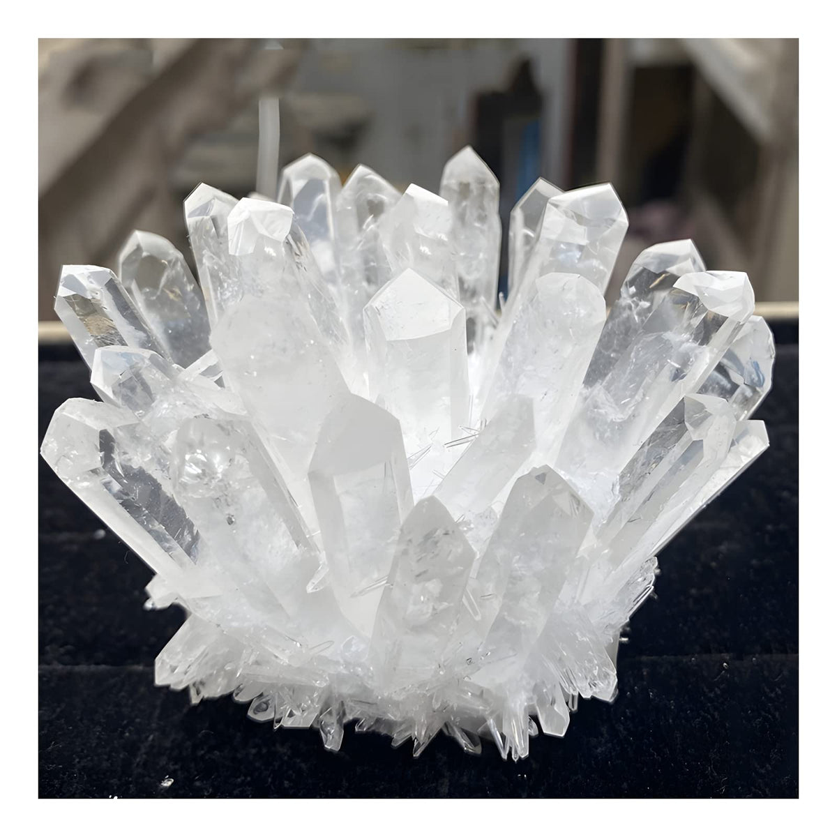 dukiza cristal en racimo de cuarzo blanco para meditación y armonía.