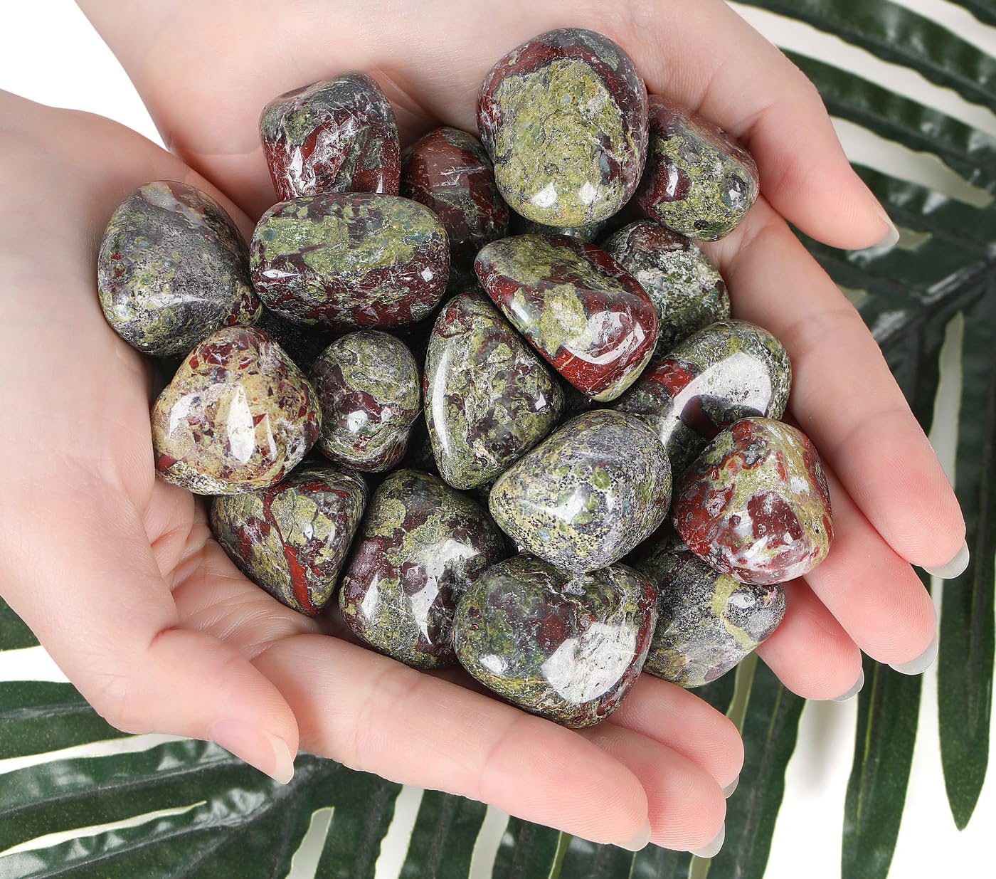 DUQGUHO Piedra Sangre de Dragón en detalle irregular para joyería artesanal.
