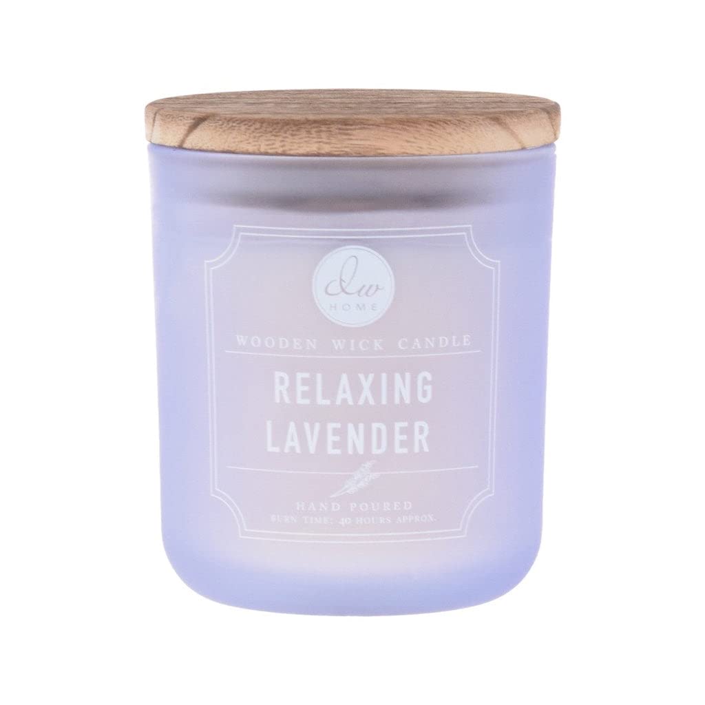 Vela DW Home de lavanda relajante en frasco de madera para ambientes tranquilos.