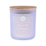 Vela DW Home de lavanda relajante en frasco de madera para ambientes tranquilos.