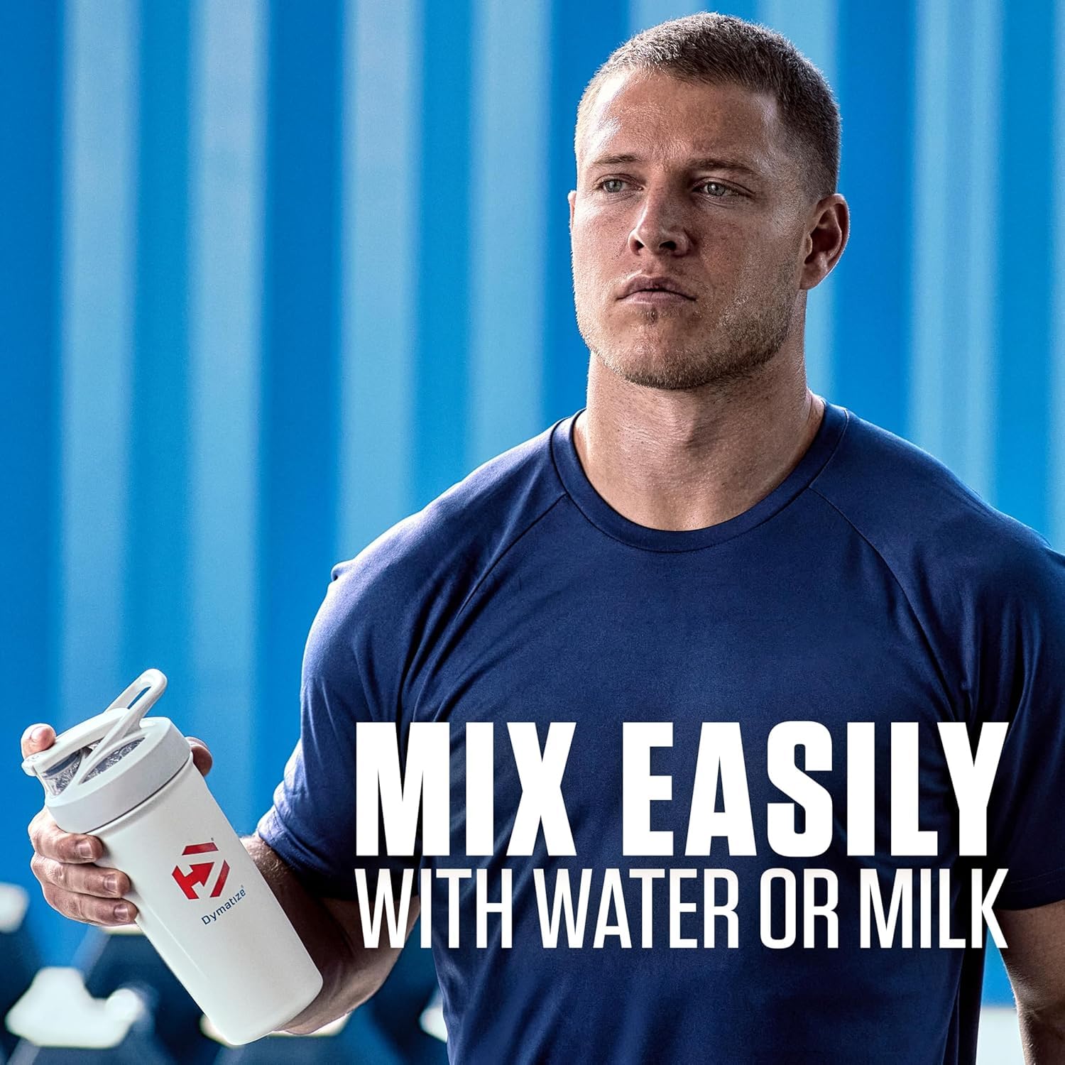 Dymatize ISO100 mezcla suave en agua o leche vegetal.