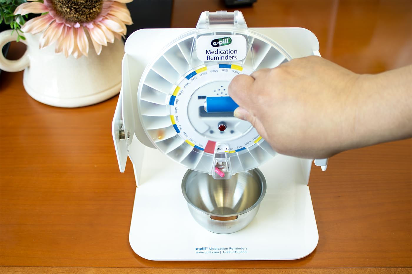 e-Pill MedTime Station, 28 alarmas diarias para horarios.