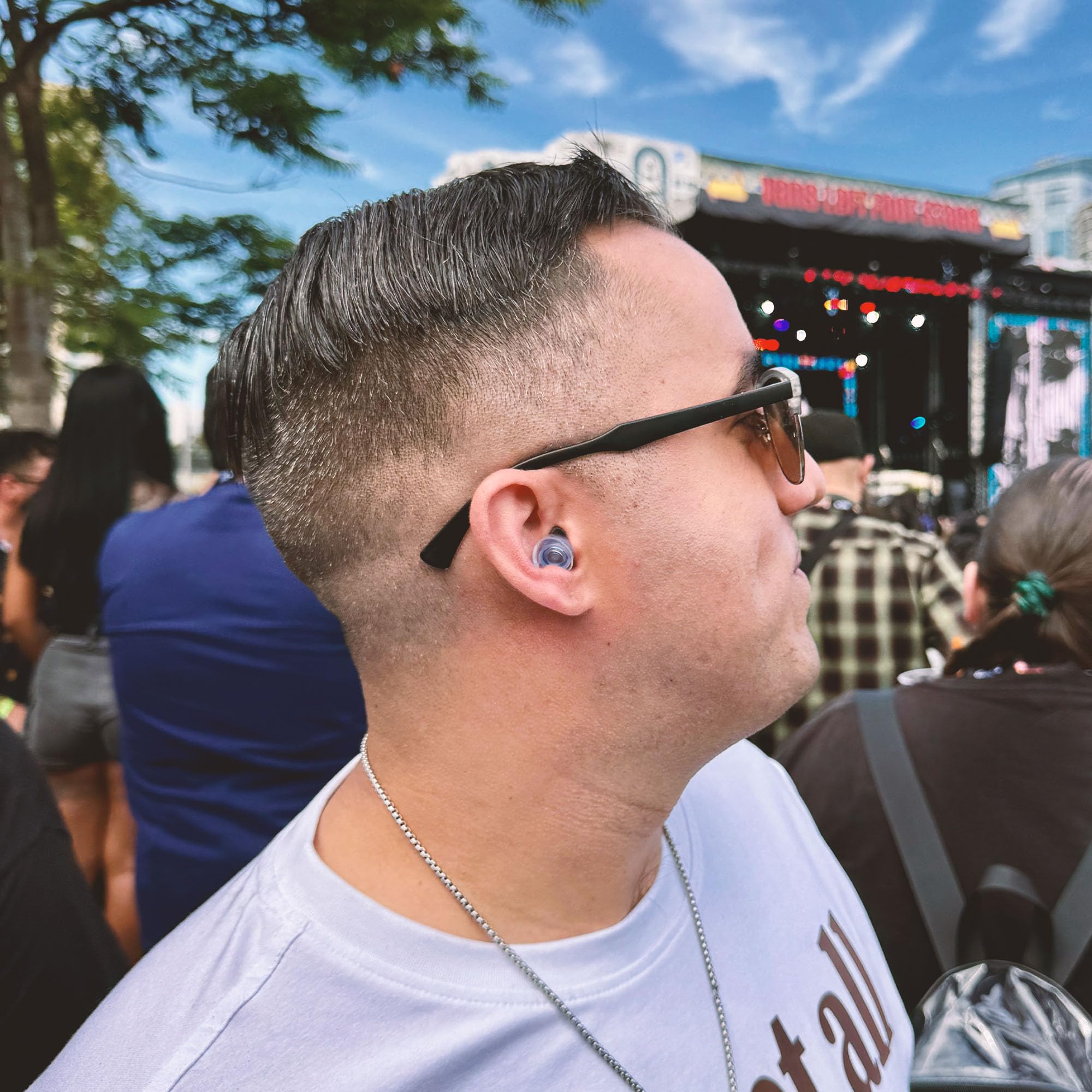 Estuche de aluminio impermeable para Eargasm: almacenamiento seguro y compacto.