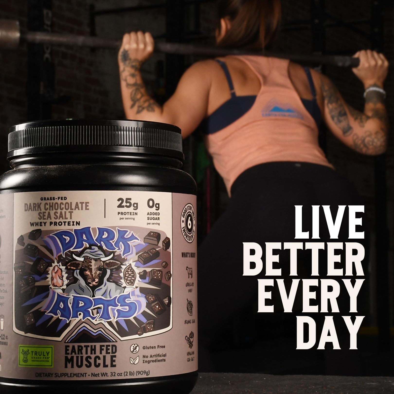 Shaker con Earth Fed Muscle Dark Arts Whey para batidos rápidos y fáciles.