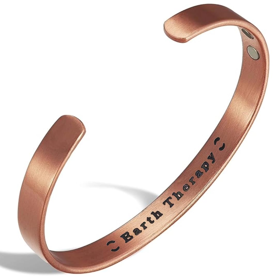Earth Therapy pulsera cobre con seis imanes neodimio y campo suave alrededor de la muñeca.