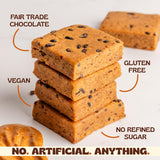 Elavi brownie endulzado con dátiles para dulzor natural.