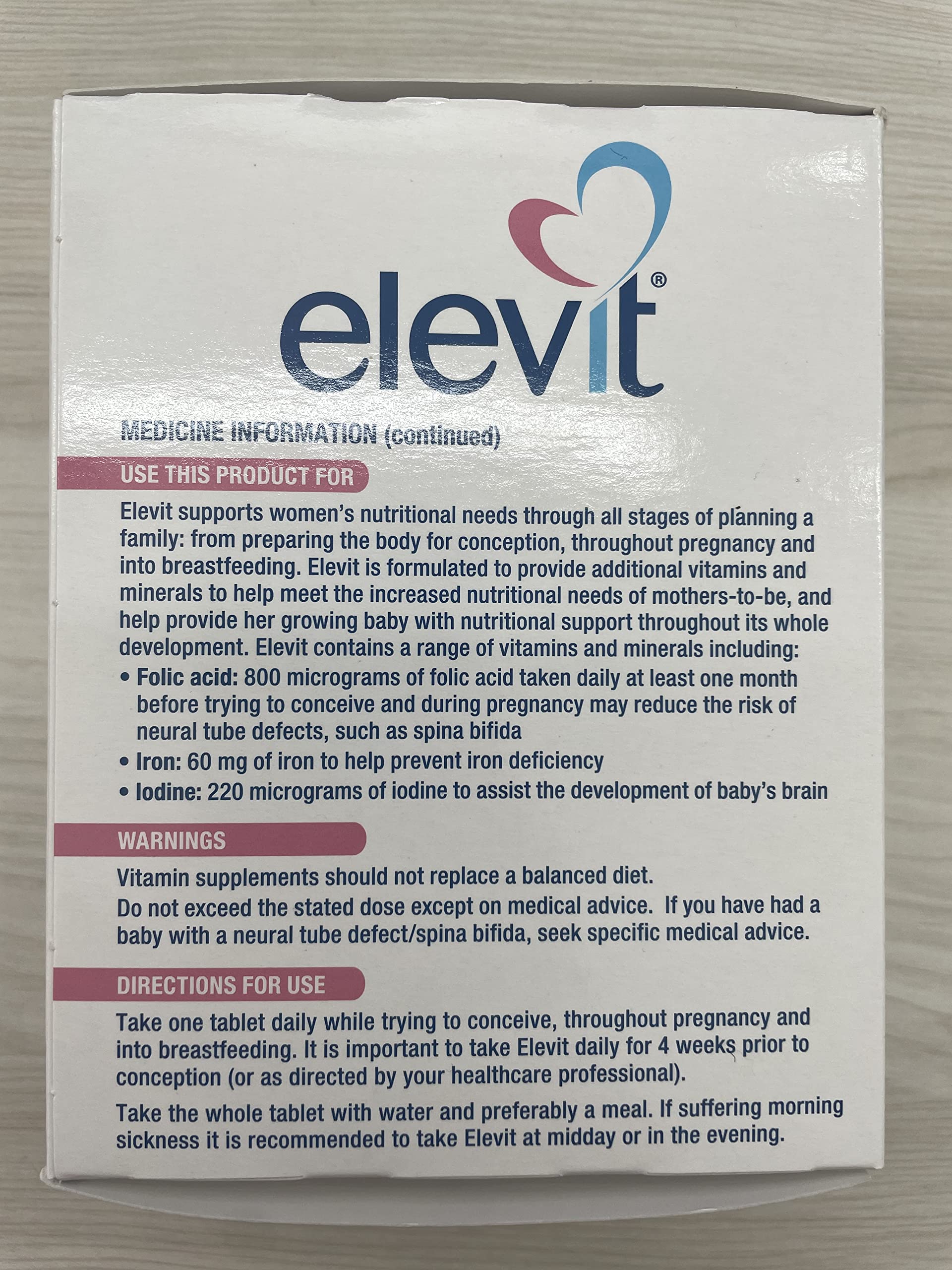 Elevit etiqueta, detalle claro de nutrientes clave para desarrollo fetal