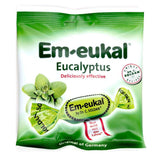 Em-Eukal Eucalyptus caramelo en primer plano, sabor mentolado para frescura diaria.
