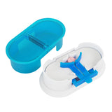 Cortador EQUADOSE con doble cuchilla para dividir pastillas grandes con precisión.
