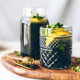 Erbology mezcla en agua para digestión, uso tradicional.