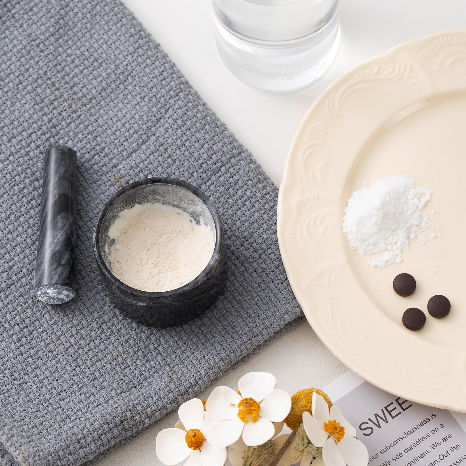 Cepillo pequeño de Fasolahome para limpieza del interior.