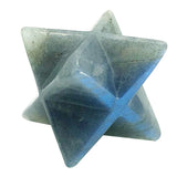 Favoramulet Merkaba de piedra luna, detalle tallado a mano para energizar espacios con intención.