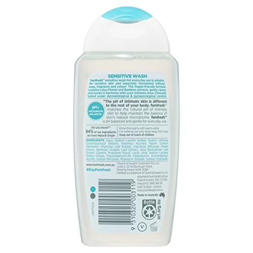 Femfresh Lavado Íntimo con extractos de loto y bambú para limpieza suave.