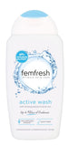 Uso diario de Femfresh Ultimate Care Wash en botella de 250 ml para higiene íntima suave.