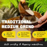 Preparación tradicional con Fiji Vanua Kava usando bolsa de colar