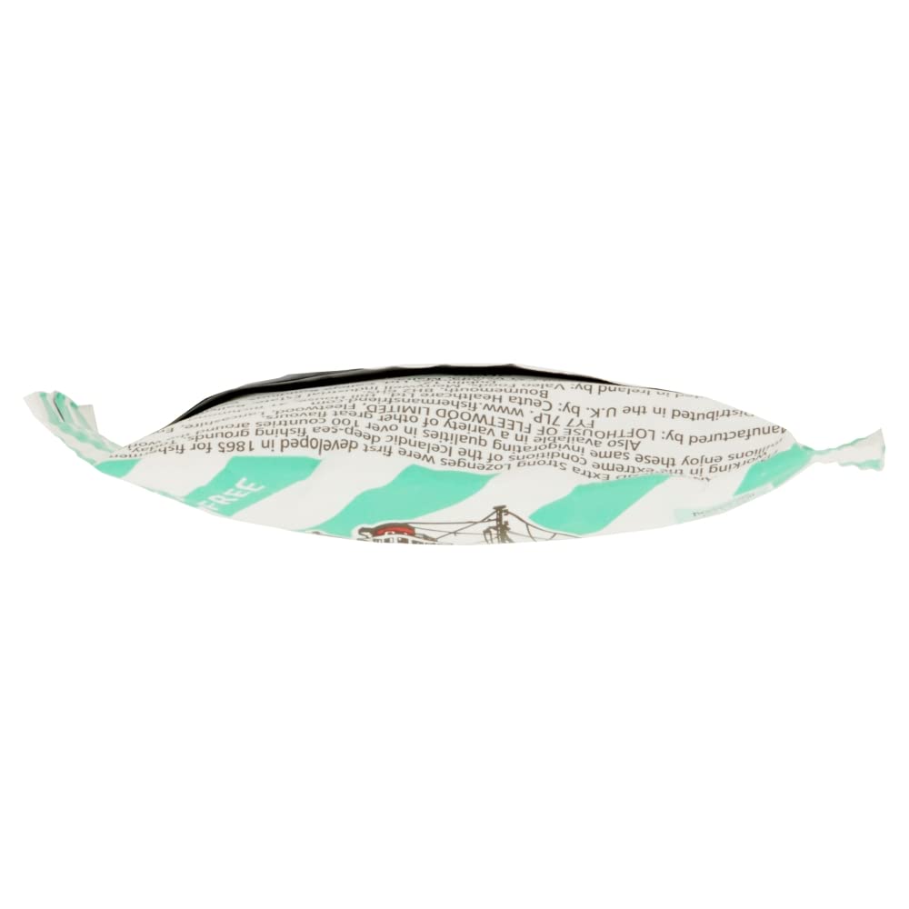 Detalle de dispensador, Fisherman's Friend pastillas sin azúcar en presentación portátil