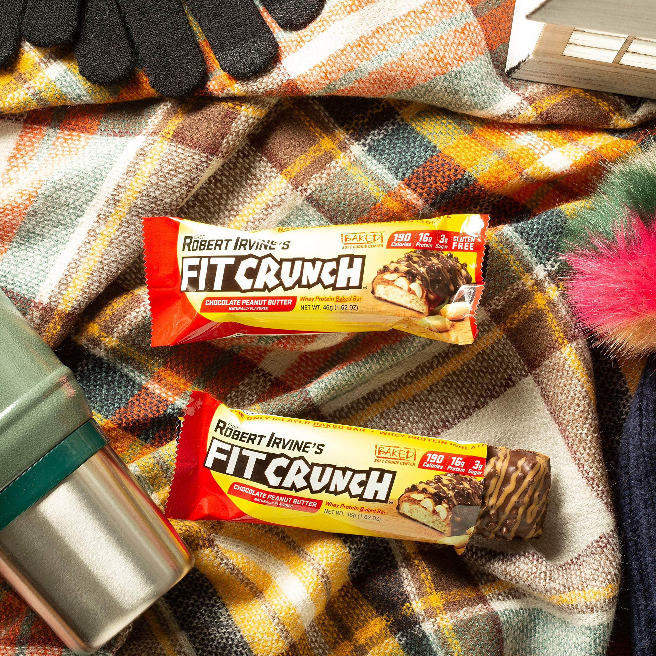 Mordisco listo para llevar, barra FitCrunch en mano para cualquier momento.