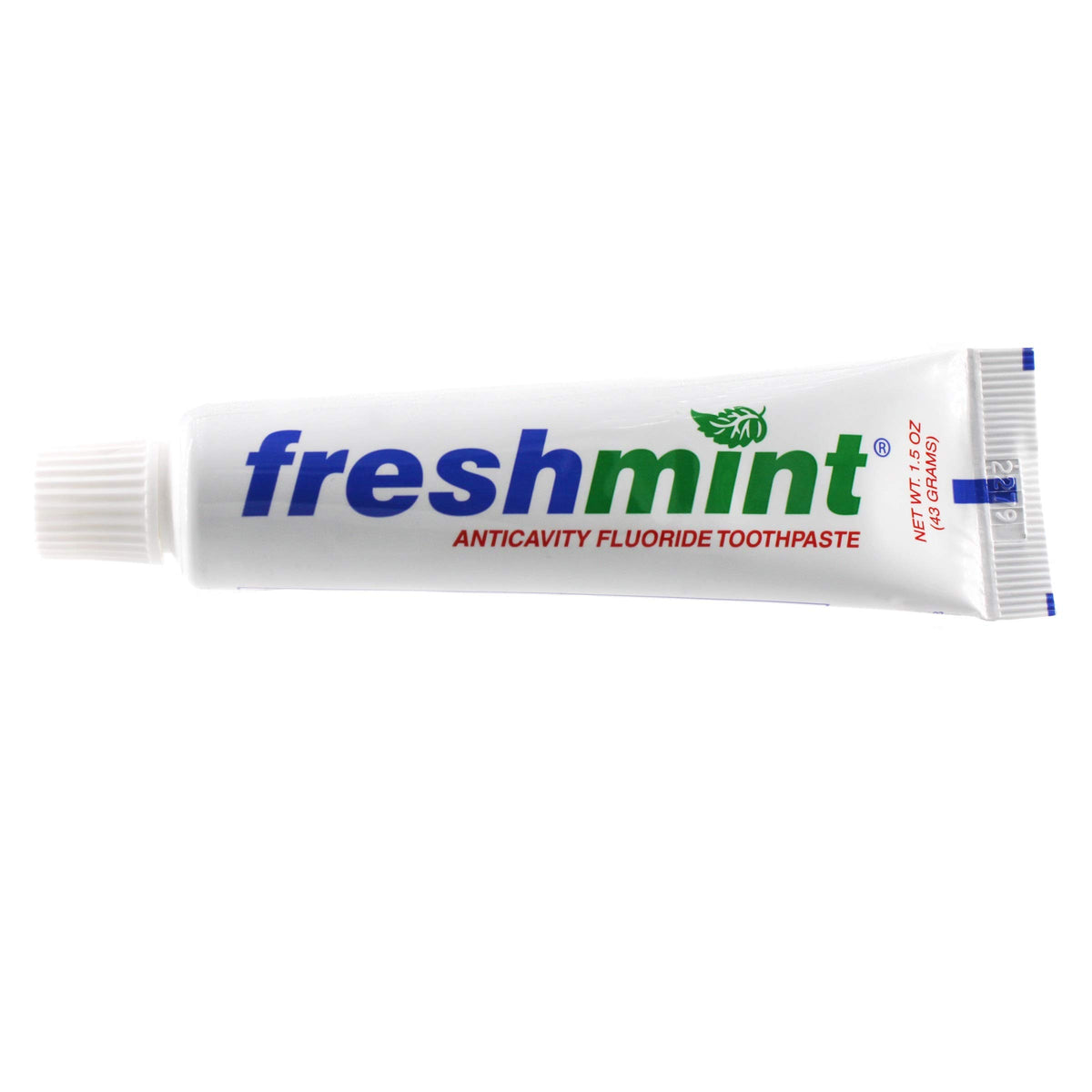 Tubo Freshmint anticavidad blanco con sabor a menta para higiene diaria.