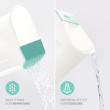 Frida Baby copa enjuague de alta capacidad para baño prolongado.