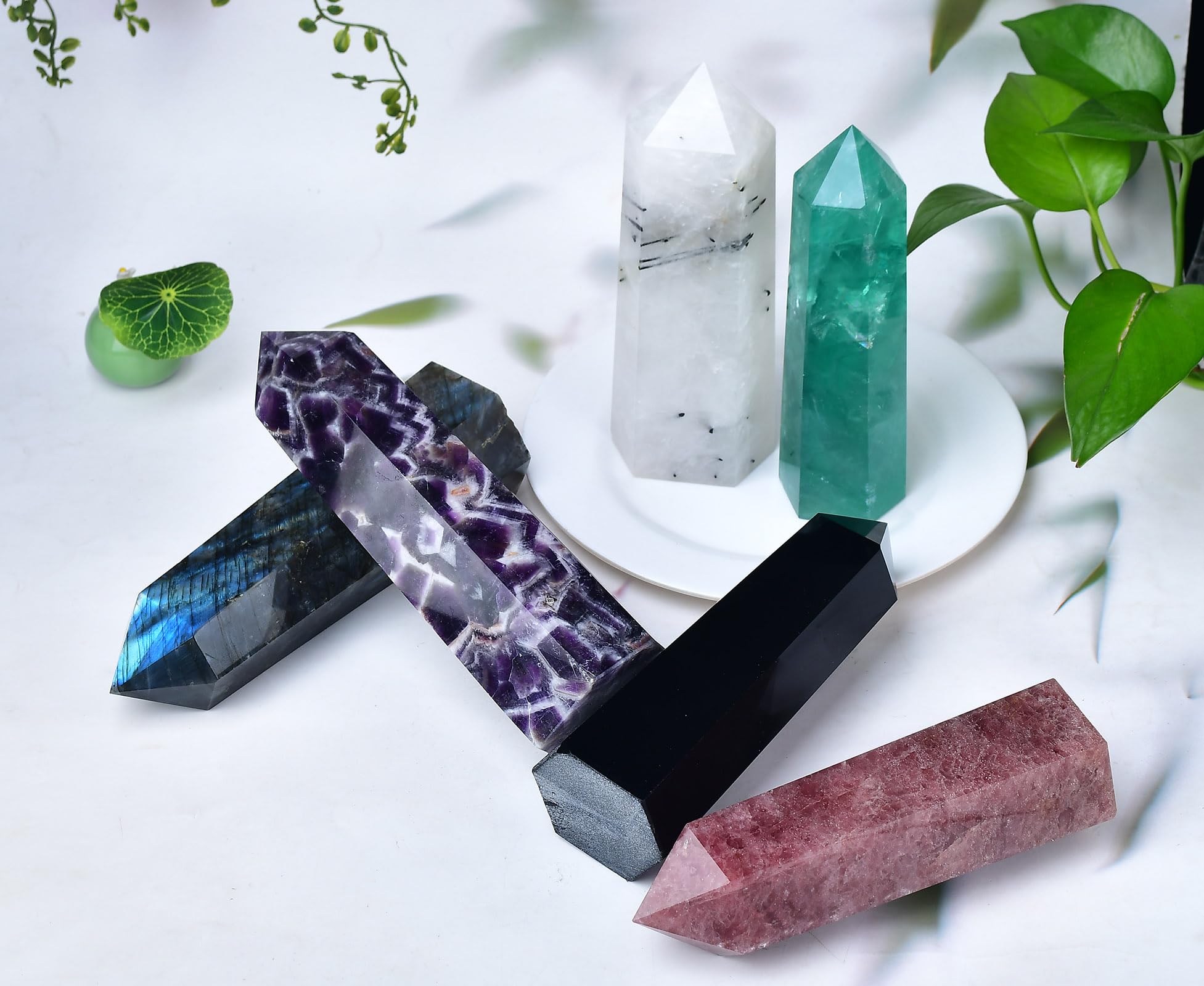 Colección amatista con acabado natural, pieza decorativa y energética