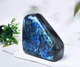 Labradorita FZBHRO, superficie con destellos azules para decoracion serena.