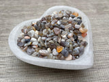 GAF Treasures Botswana Agate Chips de 15 mm, piezas llamativas para joyería y artes decorativas.