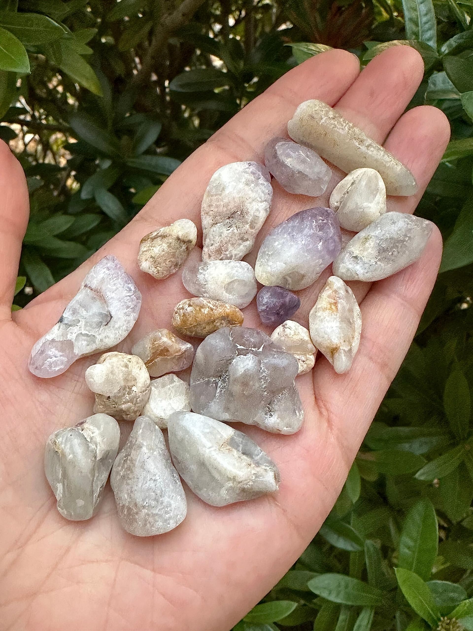 GAF TREASURES Spirit Quartz cristales mini trozos para mosaicos y decoraciones.