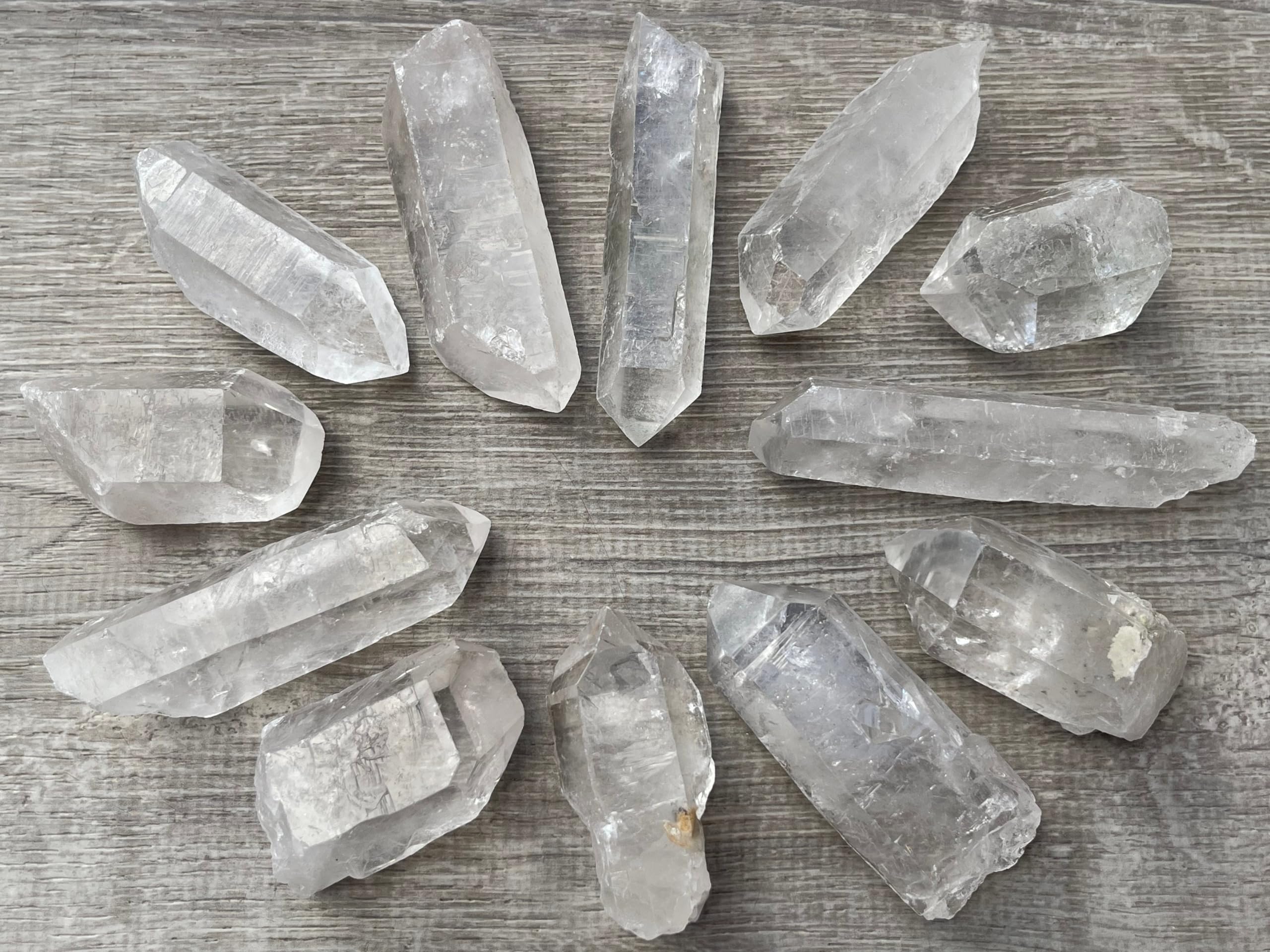 Puntas de cuarzo claro de GAF TREASURES para meditacion y prácticas tranquilizadoras.