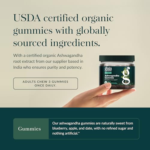 Gaia Herbs Ashwagandha Gummies tomando una gominola para uso diario