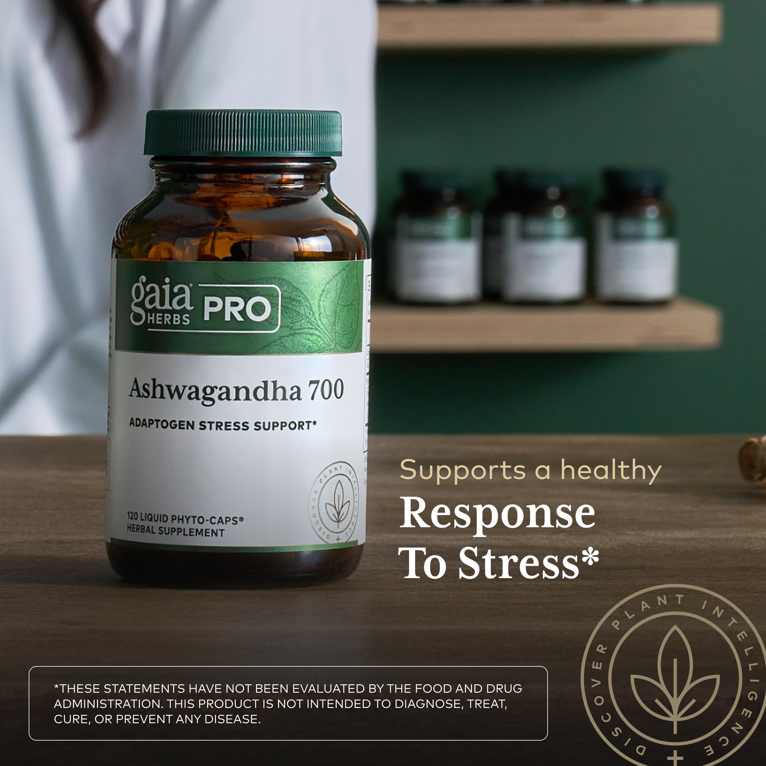 GAIA Herbs PRO Ashwagandha 700, campo cultivo sostenible, origen responsable de plantas.