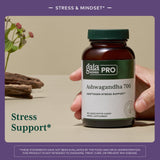 GAIA Herbs PRO Ashwagandha 700, etiqueta destacada, ingredientes orgánicos de calidad.