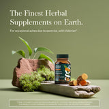 Gaia Herbs Turmeric Supreme Ache P.M. cápsulas en primer plano para relajación nocturna suave.