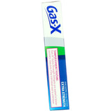 Gas-X: mano sosteniendo cápsulas para uso inmediato.