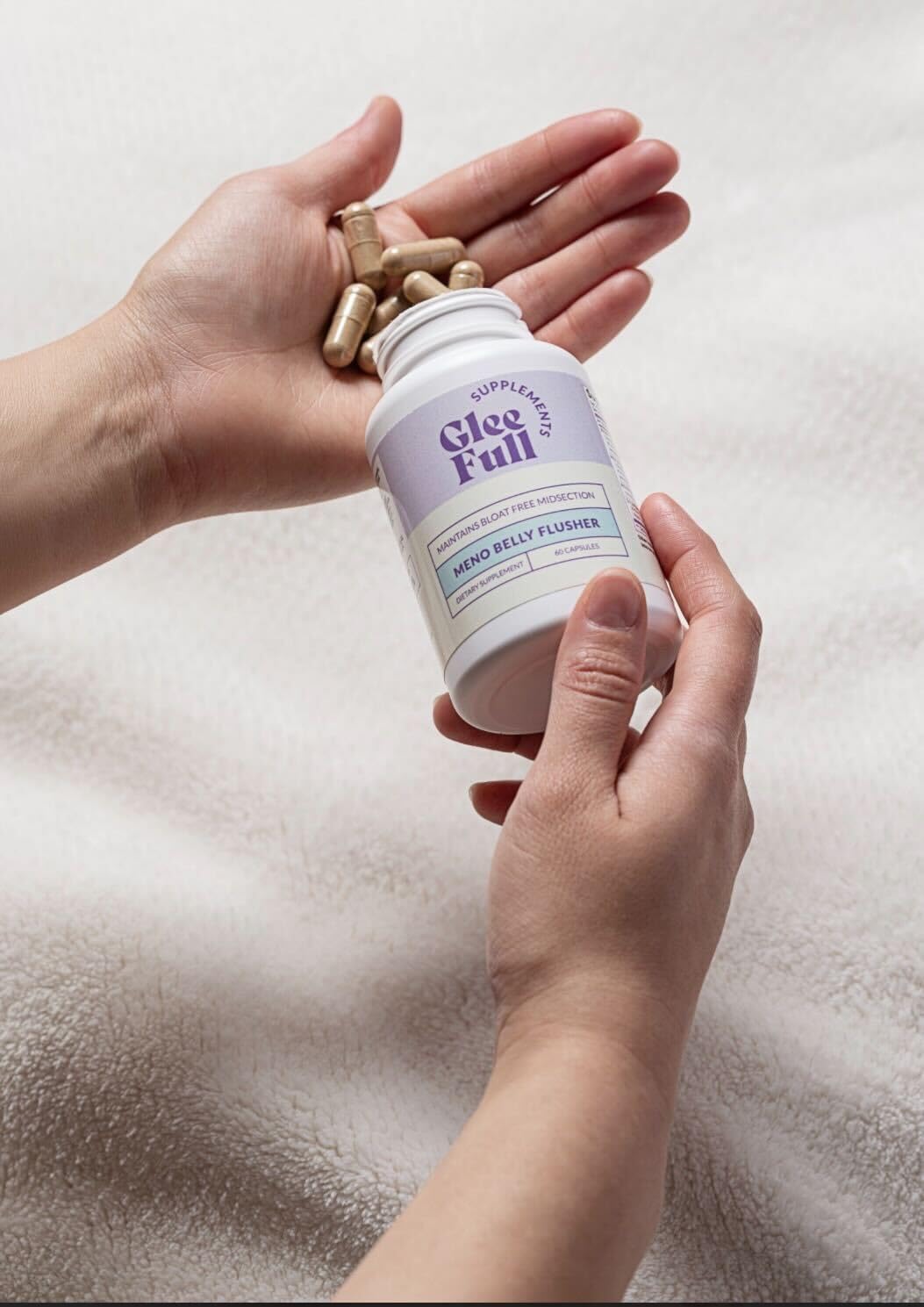 GLEEFULL SUPPS Meno Belly Flusher, probióticos clave para una digestión suave.