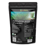 Go Nutra Spirulina en polvo en bote para añadir proteína y antioxidantes.