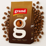 Grand Gold Kava en dos paquetes de 500 g, lista para disfrutar en casa.
