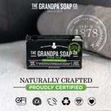 Uso diario en ducha con el Jabón Grandpa, aroma natural que refresca la piel.